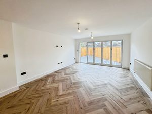 Photo 11- click for photo gallery